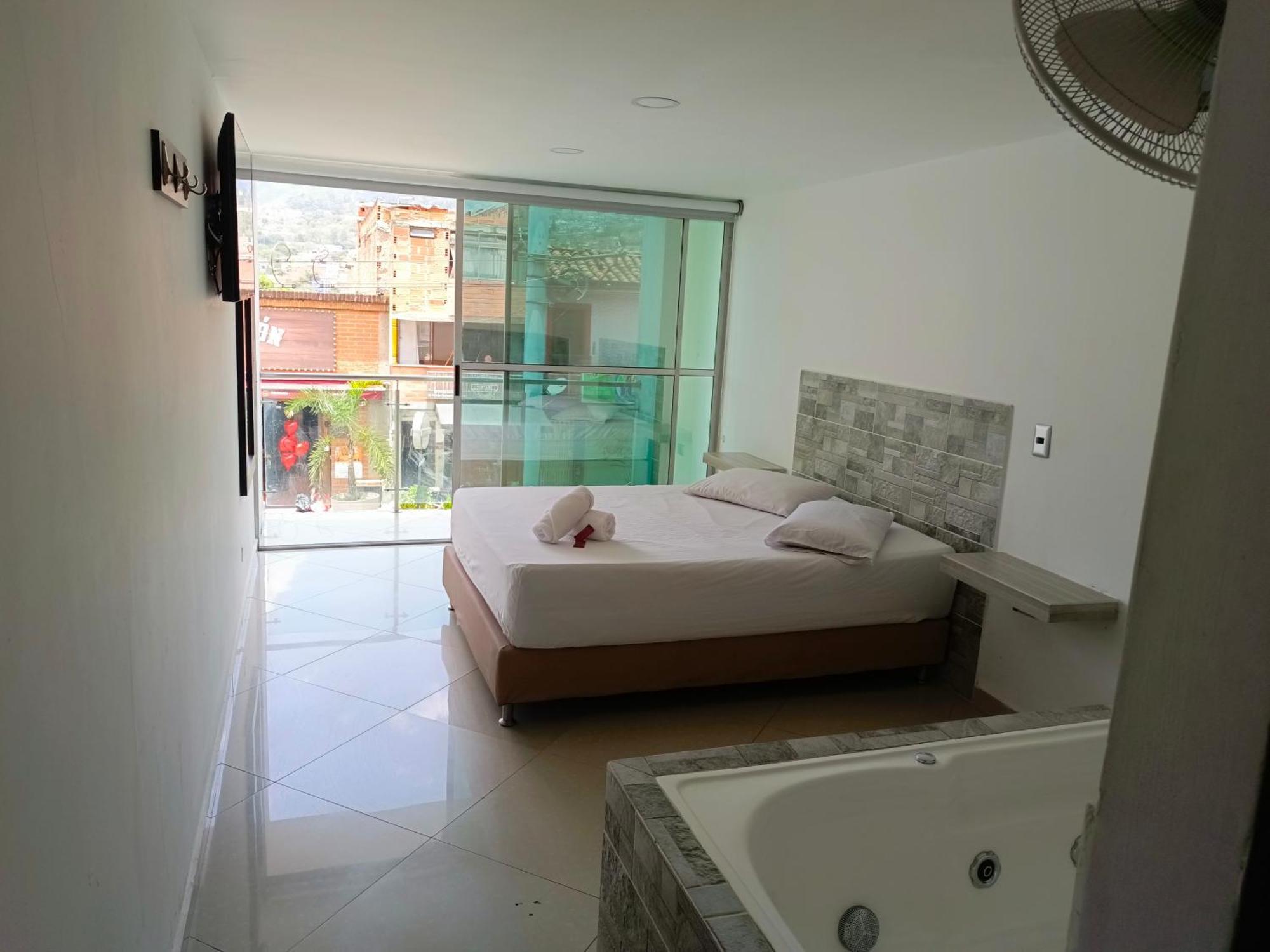 Hotel Buenos Aires Central 麦德林 外观 照片