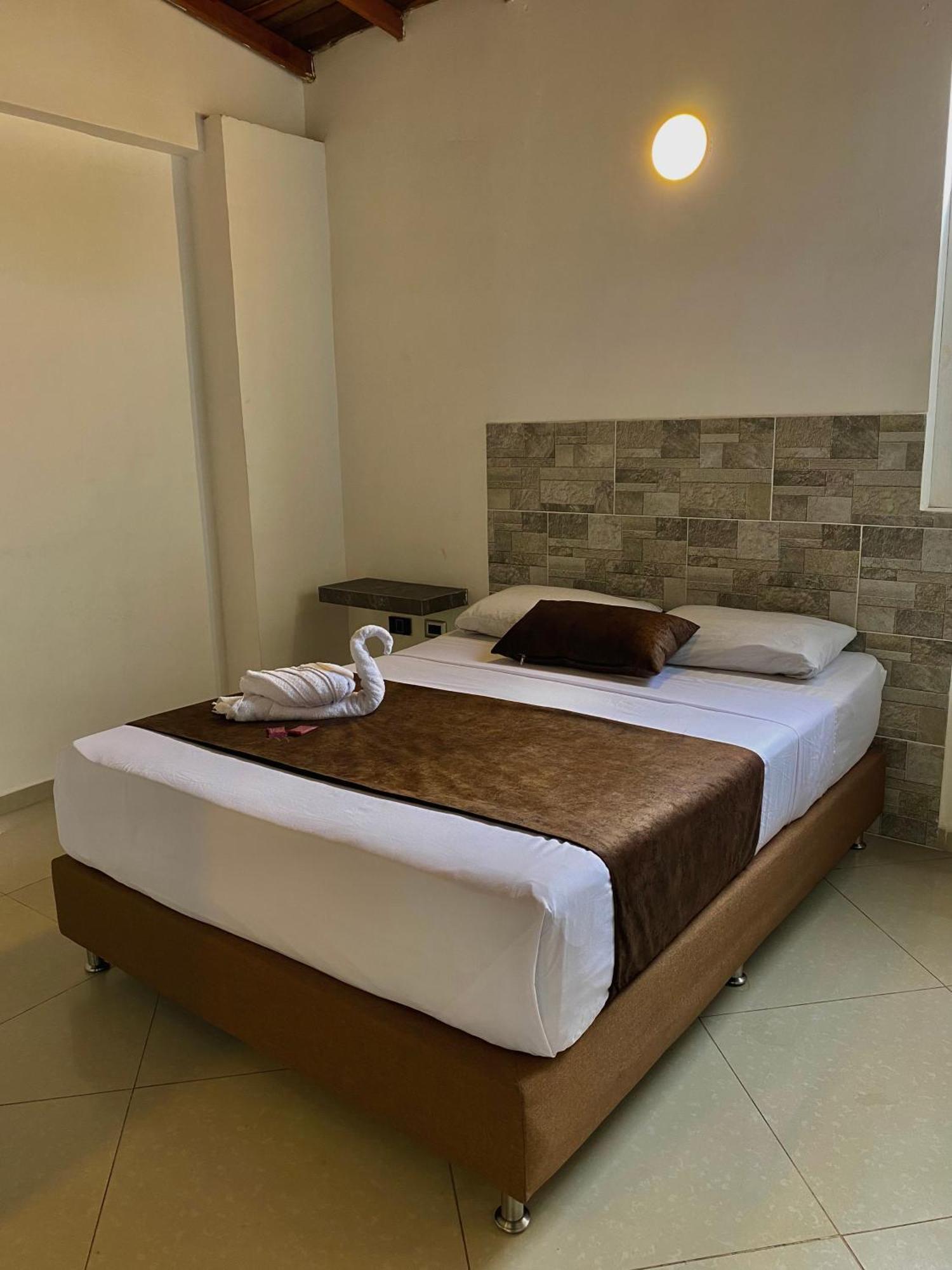 Hotel Buenos Aires Central 麦德林 外观 照片